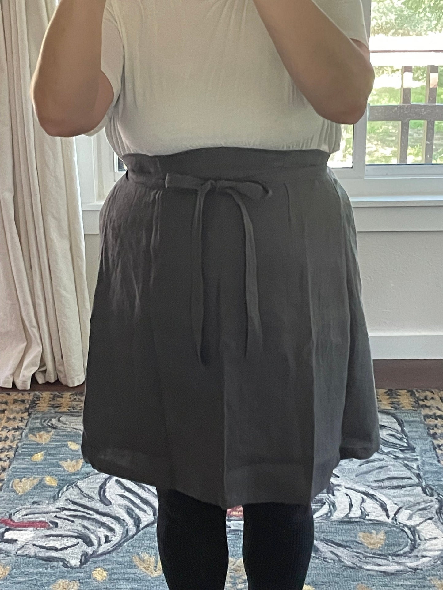 Women's Pleated Apron in 100% Linen, Tie in Front or Back Natural Linen Apron, Beautiful Linen Skirt Apron Housewarming Gift